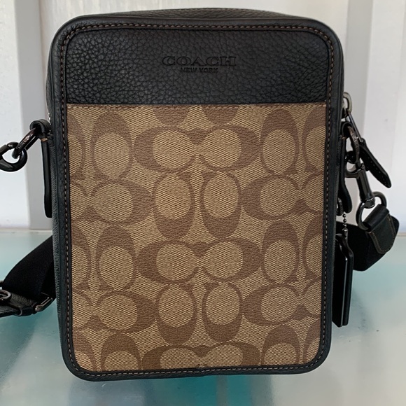 Coach Sullivan Crossbody In Blocked Signature NWOT - Picture 3 of 17